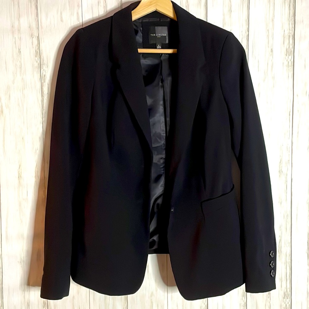 The Limited black long sleeved blazer